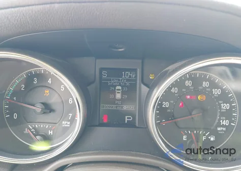 2013 Jeep Grand Cherokee Overland z USA, uszkodzony, nr VIN 1C4RJECT7DC533801